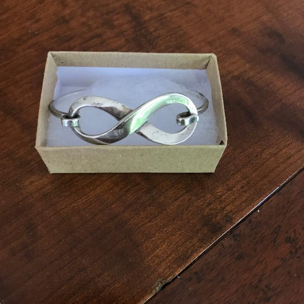 James Avery Bold Infinity Hook On Bracelet